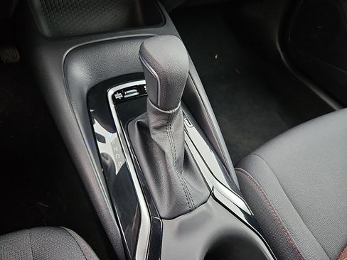 Used 2023 Toyota Corolla SE w/ Carpet Mat Package (TMS) image 18