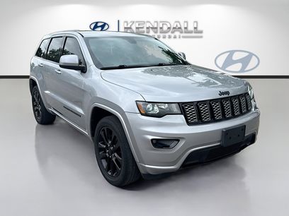 Used 2017 Jeep Grand Cherokee Altitude