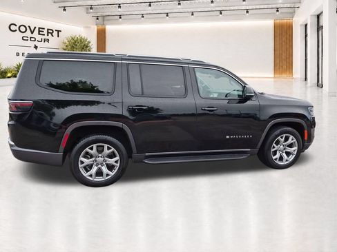 Used 2022 Jeep Wagoneer Series I w/ Premium Group I AWD/4WD image 14