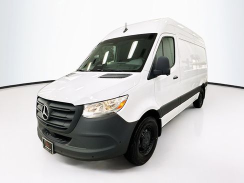 Used 2026 Mercedes-Benz Sprinter 2500 image 3