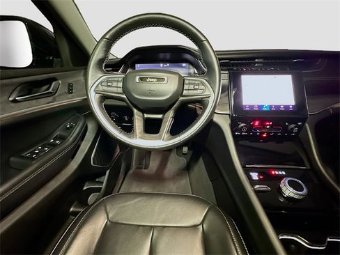 Used 2022 Jeep Grand Cherokee L Limited image 35