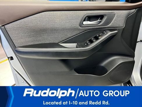 Used 2023 Nissan Rogue SV image 10