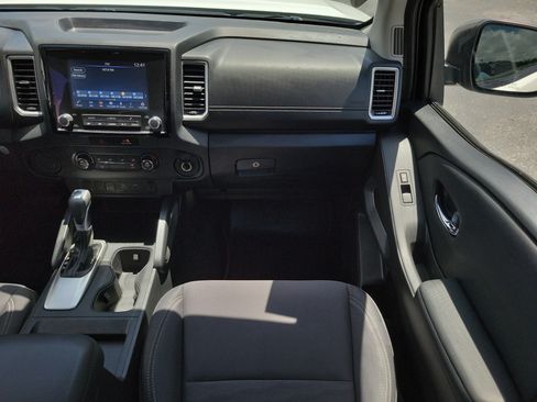 Used 2022 Nissan Frontier SV RWD image 19