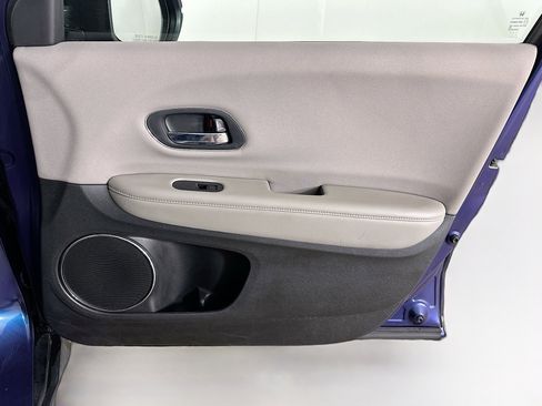 Used 2017 Honda HR-V EX image 31
