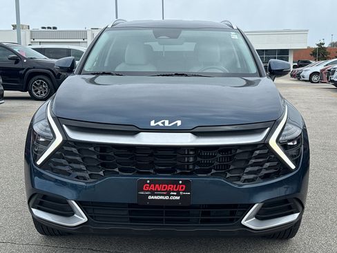 Used 2024 Kia Sportage EX AWD/4WD image 3