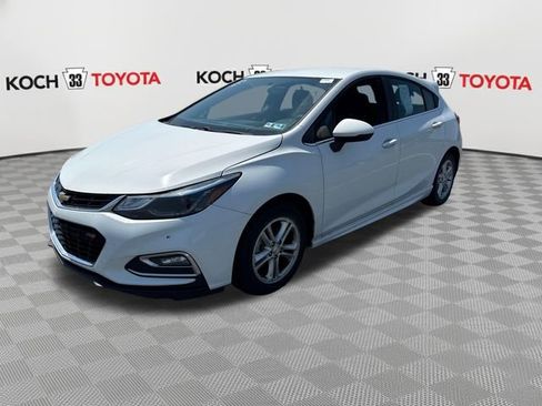 Used 2017 Chevrolet Cruze LT w/ RS Package FWD image 3