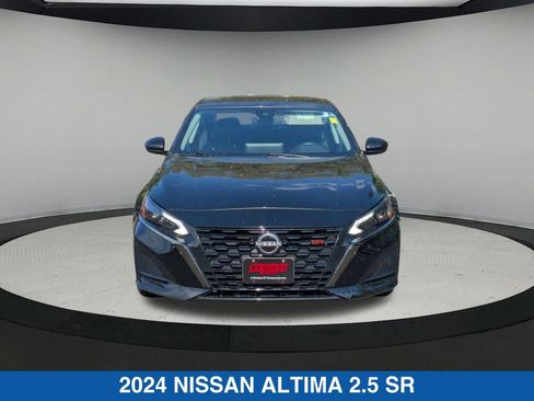 Used 2024 Nissan Altima 2.5 SR w/ SR Premium Package AWD/4WD image 9
