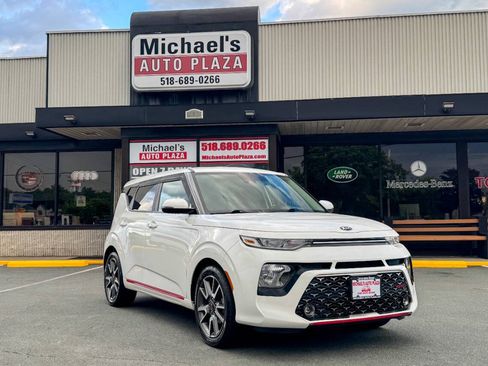 Used 2020 Kia Soul GT-Line FWD image 2