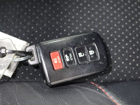 Used 2017 Toyota Camry XSE w/ Advanced Technology Package FWD image 24