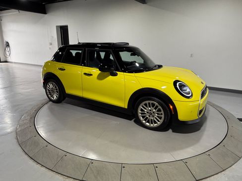 Used 2025 MINI Cooper S FWD image 6