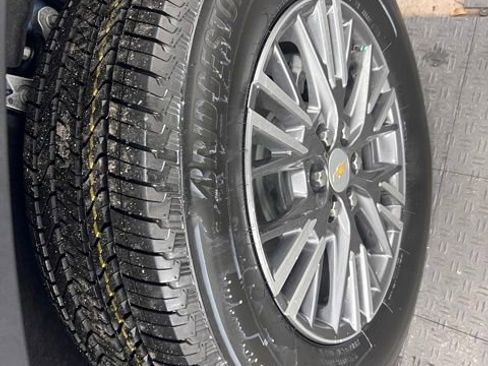 New 2026 Chevrolet Traverse LT w/ Driver Confidence Package FWD image 23