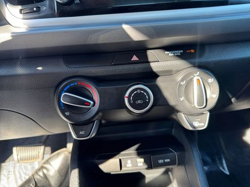 Used 2020 Kia Rio LX image 21