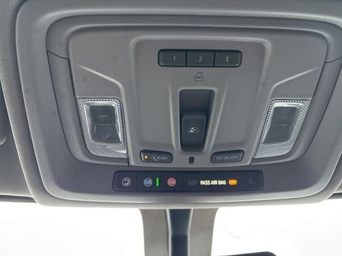 Certified 2022 Chevrolet Silverado 3500 LTZ image 39