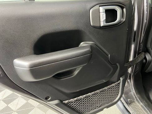 Used 2021 Jeep Wrangler Unlimited Rubicon image 26