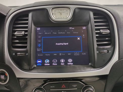 Certified 2023 Chrysler 300 Touring image 27