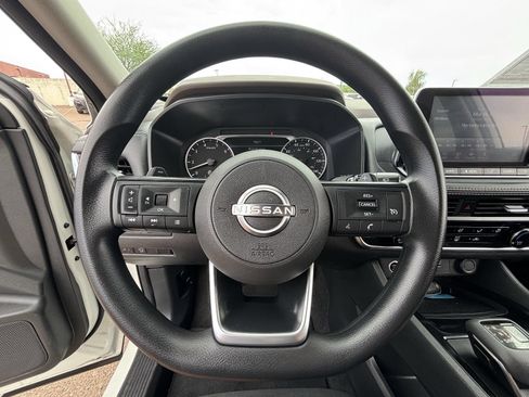 Used 2023 Nissan Rogue S FWD image 28