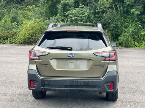 Used 2022 Subaru Outback Onyx Edition XT w/ Tech Package 3 AWD/4WD image 4