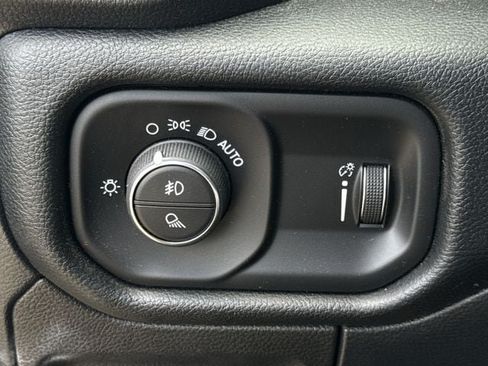 Used 2022 RAM 1500 Big Horn RWD image 23