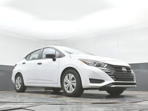 Used 2023 Nissan Versa S FWD image 39