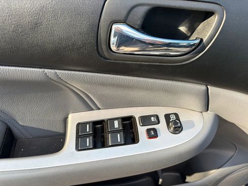 Used 2004 Honda Accord EX image 13