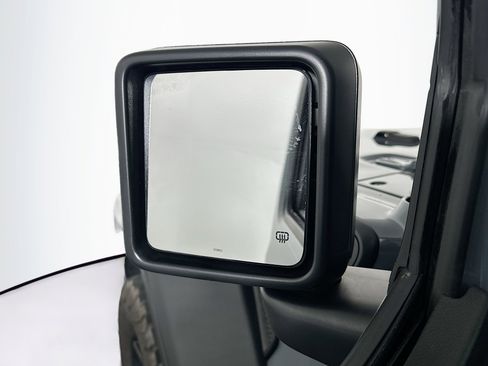 Used 2024 Jeep Wrangler Unlimited AWD/4WD image 16