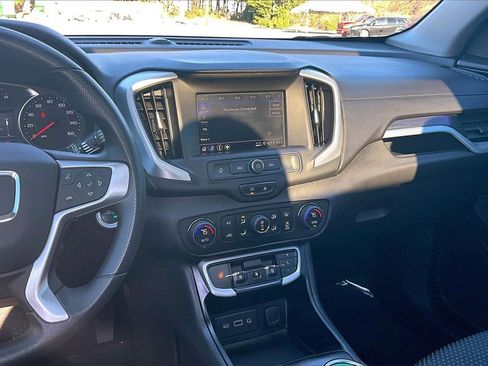 Certified 2023 GMC Terrain SLE w/ Driver Convenience Package image 10