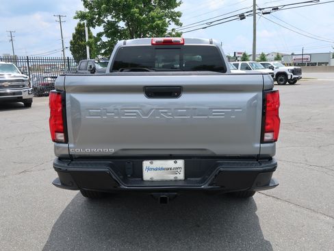 Used 2024 Chevrolet Colorado Z71 w/ Z71 Convenience Package 2 AWD/4WD image 9