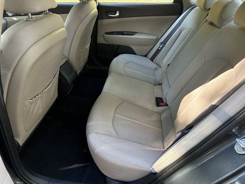 Used 2016 Kia Optima LX FWD image 15
