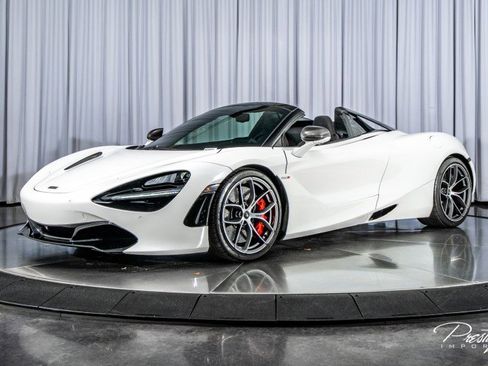 Used 2022 McLaren 720S Spider image 11