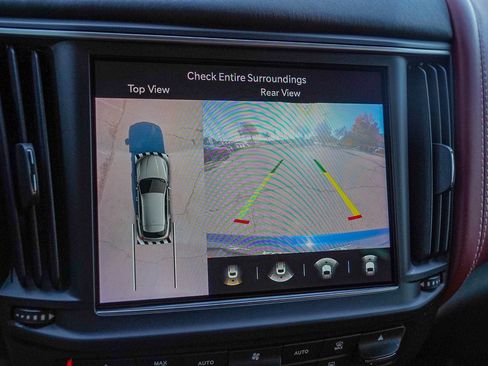 Certified 2022 Maserati Levante Modena S AWD/4WD image 18