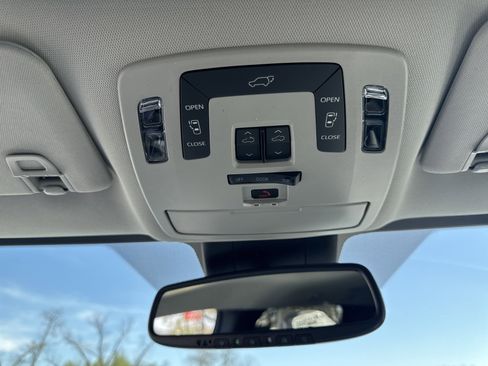 New 2025 Toyota Sienna XLE image 22