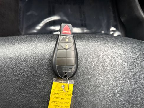 Used 2012 Jeep Grand Cherokee Laredo w/ Laredo E Group image 23