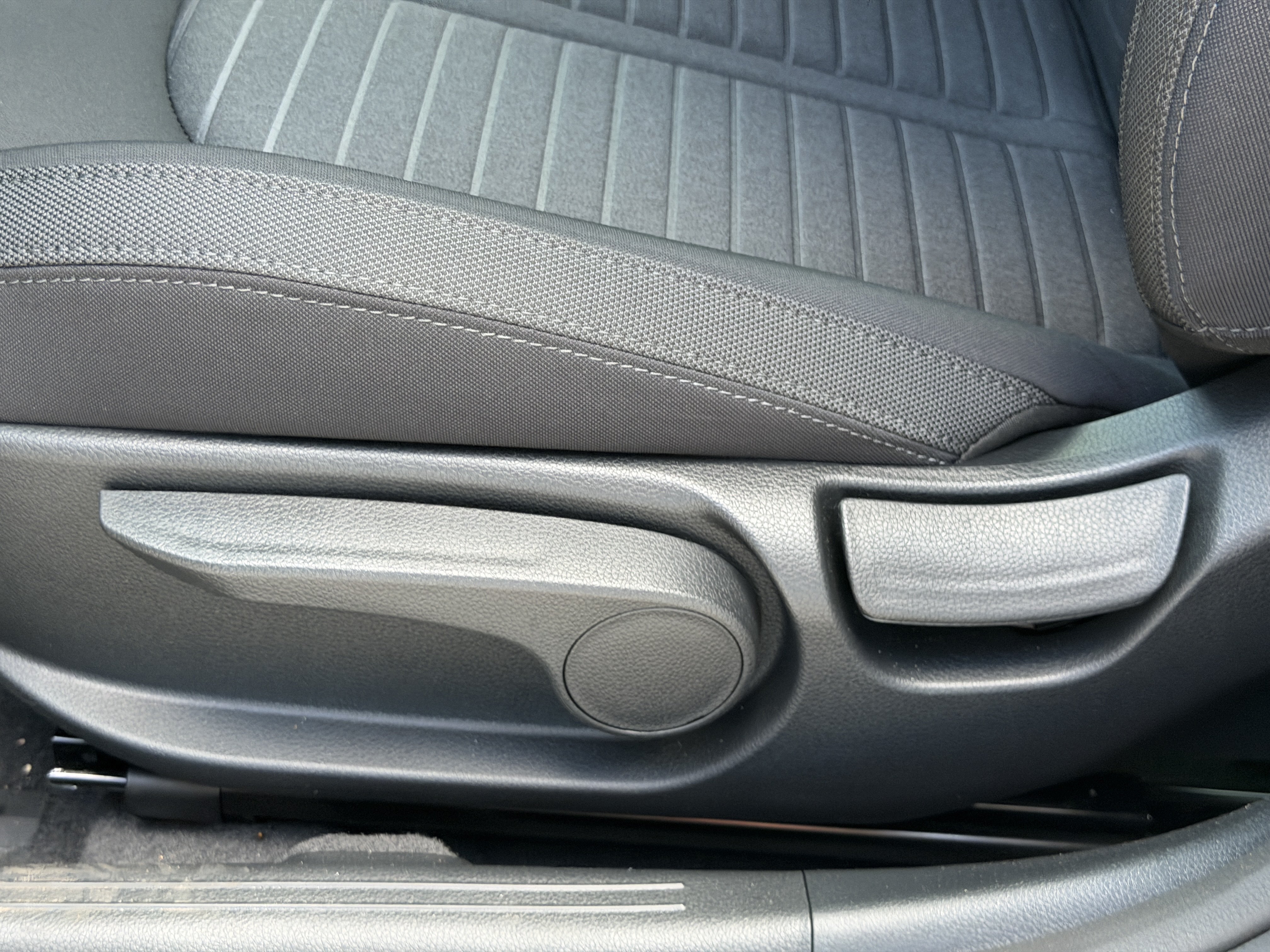 New 2026 Kia K5 LXS FWD image 18