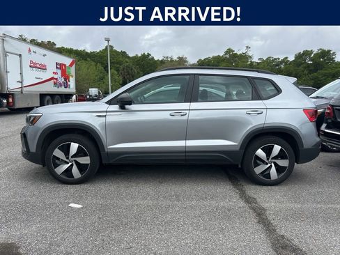 Certified 2024 Volkswagen Taos S image 4