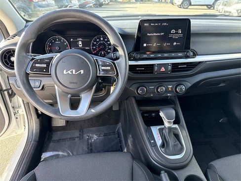 Used 2023 Kia Forte LXS w/ LXS Technology Package image 17