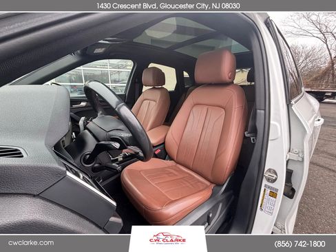 Used 2021 Audi Q5 2.0T Premium w/ Convenience Package image 13