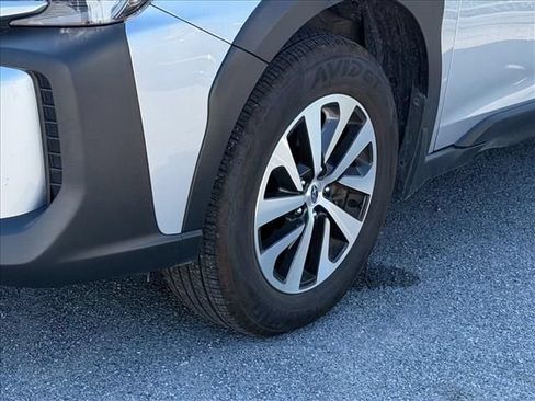 Used 2025 Subaru Outback Premium w/ Popular Package #1A AWD/4WD image 6