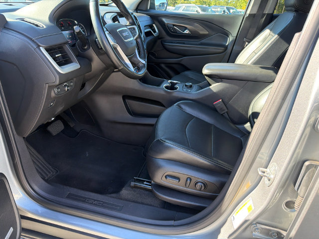 Used 2023 GMC Terrain SLT w/ Infotainment Package II FWD image 9