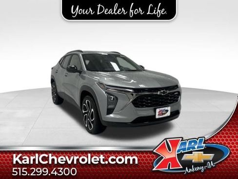 New 2026 Chevrolet Trax RS w/ Sunroof Package FWD image 1