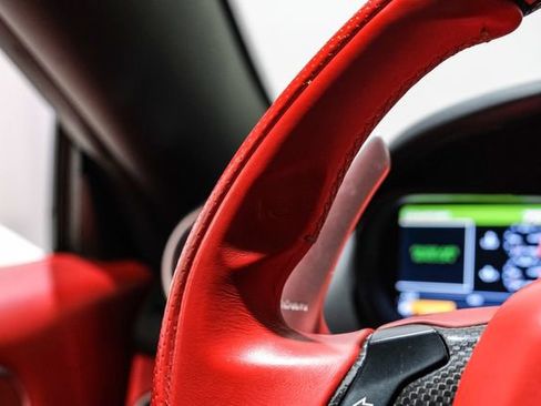 Used 2018 Ferrari California T image 23