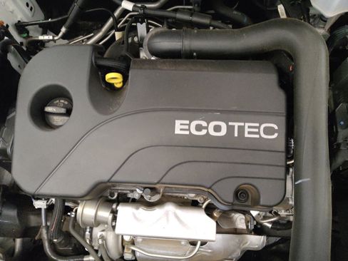 Used 2021 Chevrolet Equinox LT w/ LPO, Floor Liner Package FWD image 30
