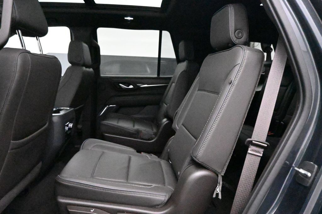 Used 2021 GMC Yukon Denali w/ Denali Premium Package AWD/4WD image 25