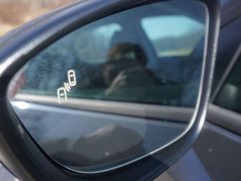 Used 2018 Volkswagen Passat 2.0T R-Line image 28