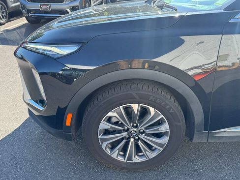 Used 2024 Buick Envision Preferred AWD/4WD image 9
