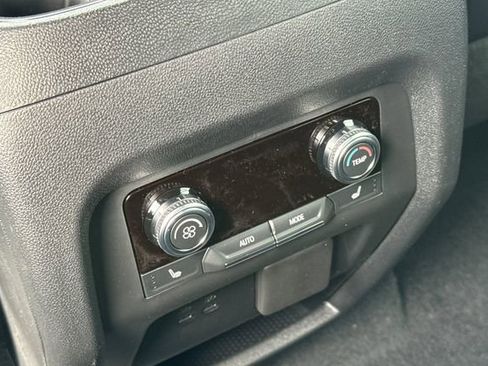 New 2026 GMC Acadia AT4 w/ Luxury Package AWD/4WD image 14