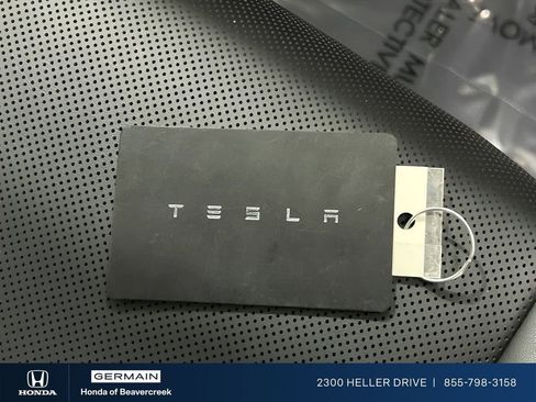 Used 2024 Tesla Cybertruck AWD Crew Cab image 24