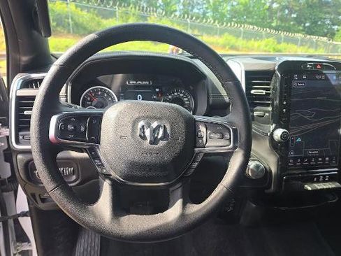 Used 2025 RAM 1500 Laramie AWD/4WD image 6