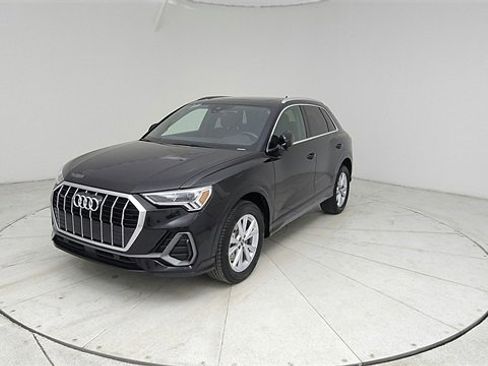 Used 2023 Audi Q3 2.0T Premium image 1