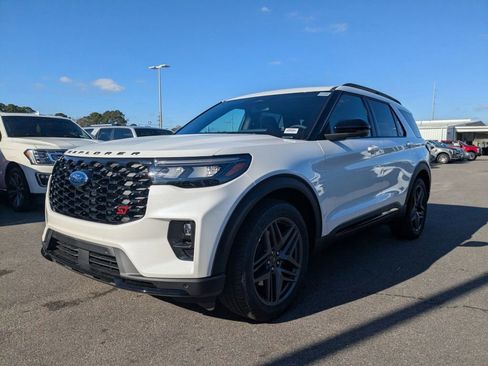 New 2026 Ford Explorer ST w/ Sun And Sound Package image 8