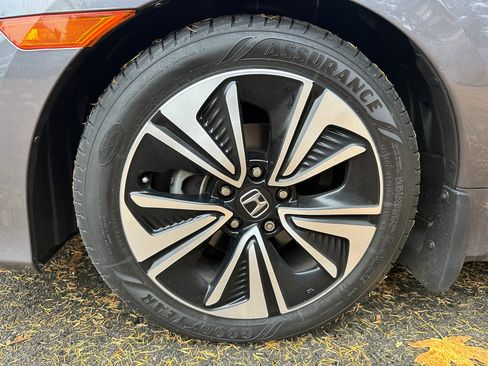 Used 2017 Honda Civic EX-T image 9